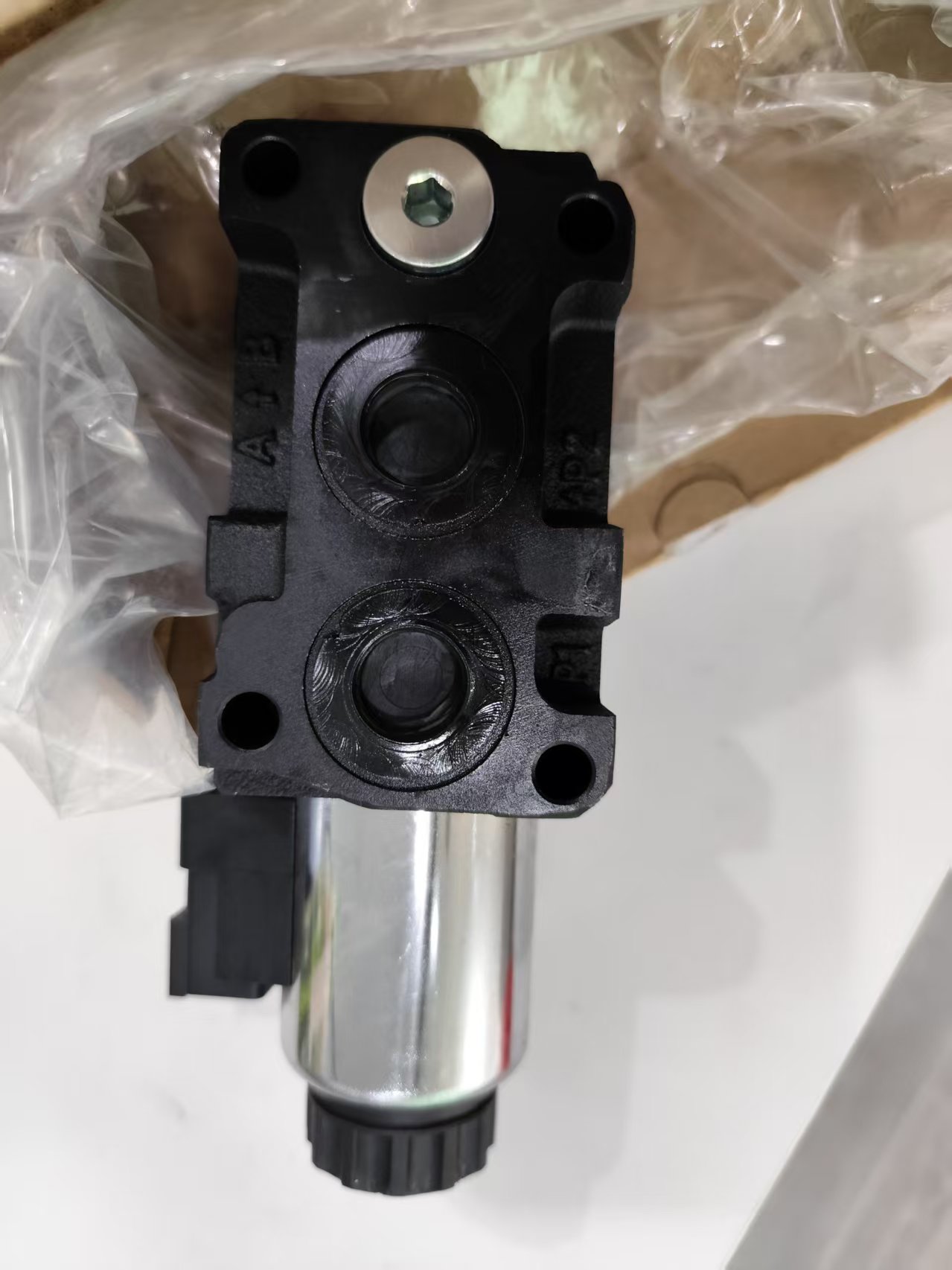 Solenoid Operated Directional Control Valve ( Specification Can Be Customized According to Your Requirements) - Image 1